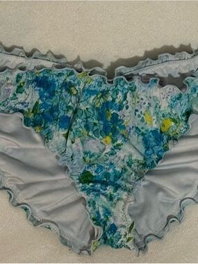 Victoria's Secret Pink and Cream Printed Fabric